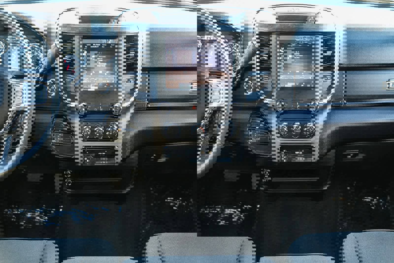 Used 2024 RAM 3500 Big Horn image 12