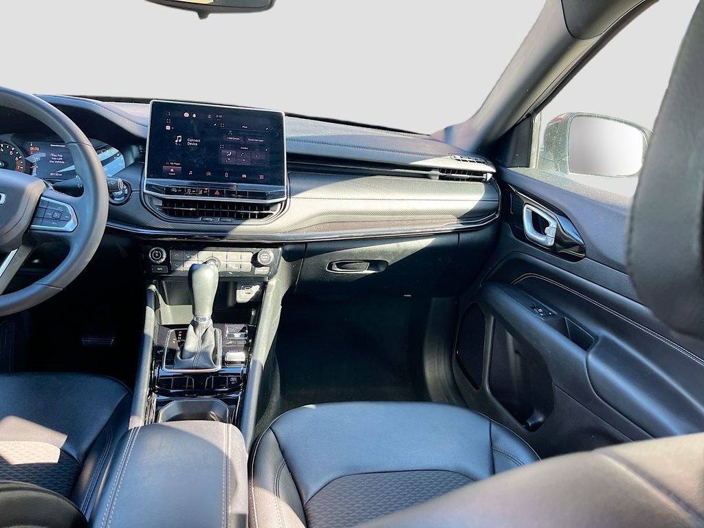 Used 2022 Jeep Compass Altitude image 21