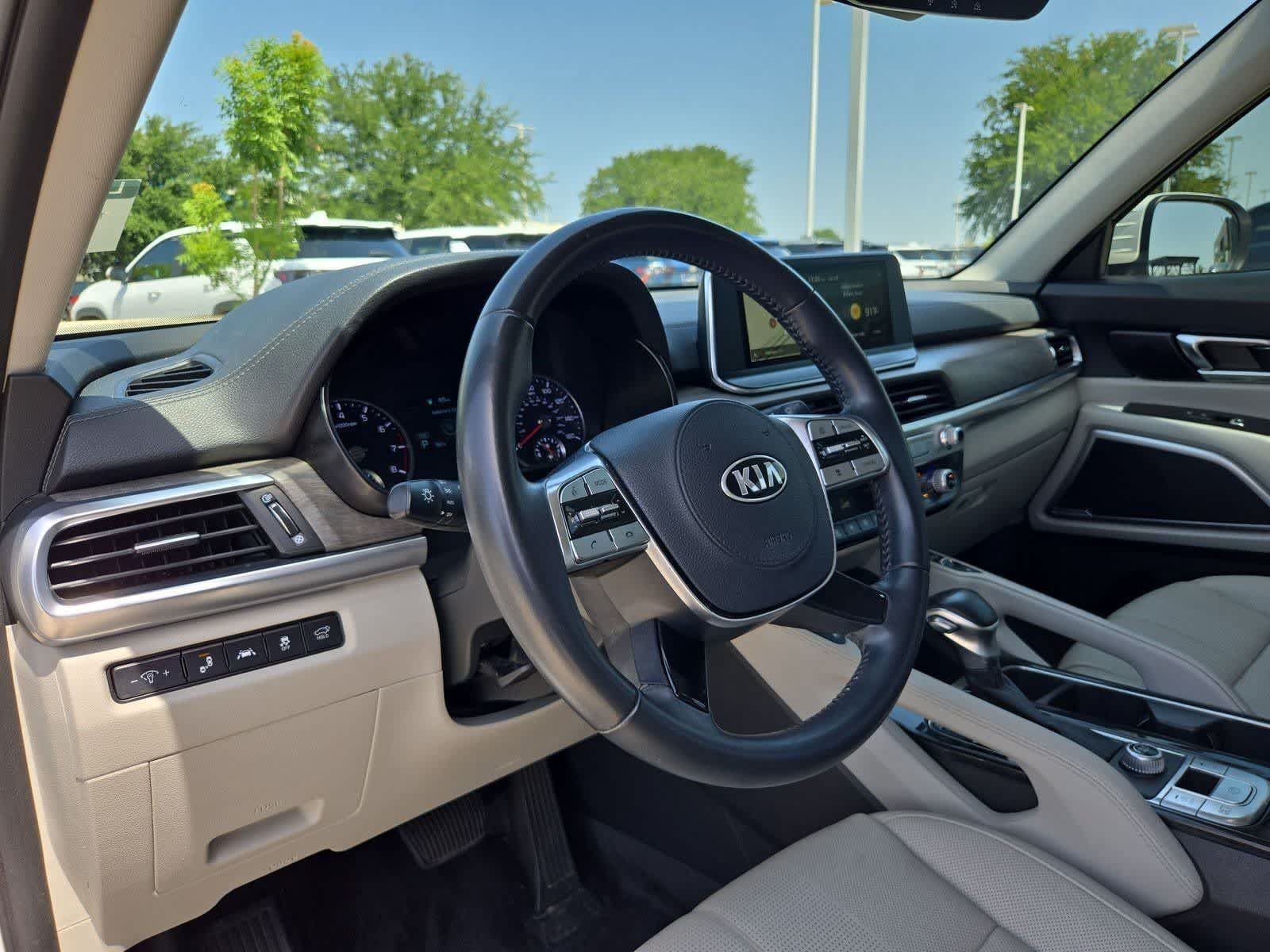 Used 2020 Kia Telluride EX FWD image 2