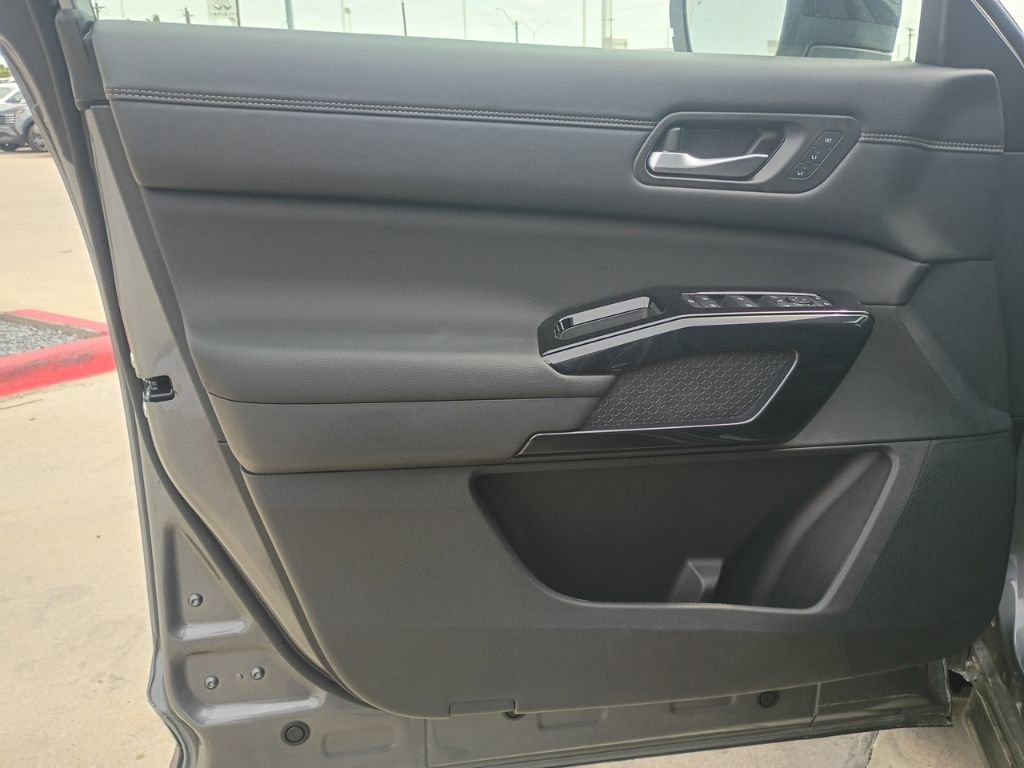 New 2026 Nissan Pathfinder Platinum image 23