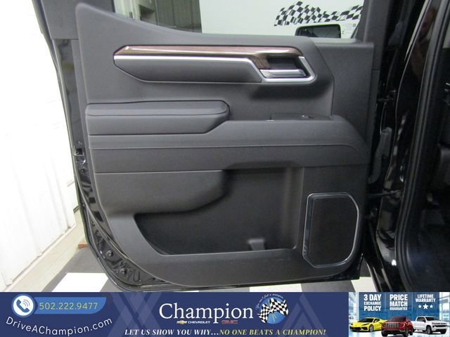 Certified 2025 Chevrolet Silverado 1500 LT AWD/4WD image 17