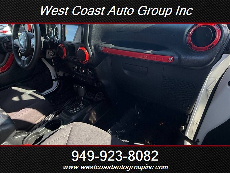 Used 2015 Jeep Wrangler Sport AWD/4WD image 9