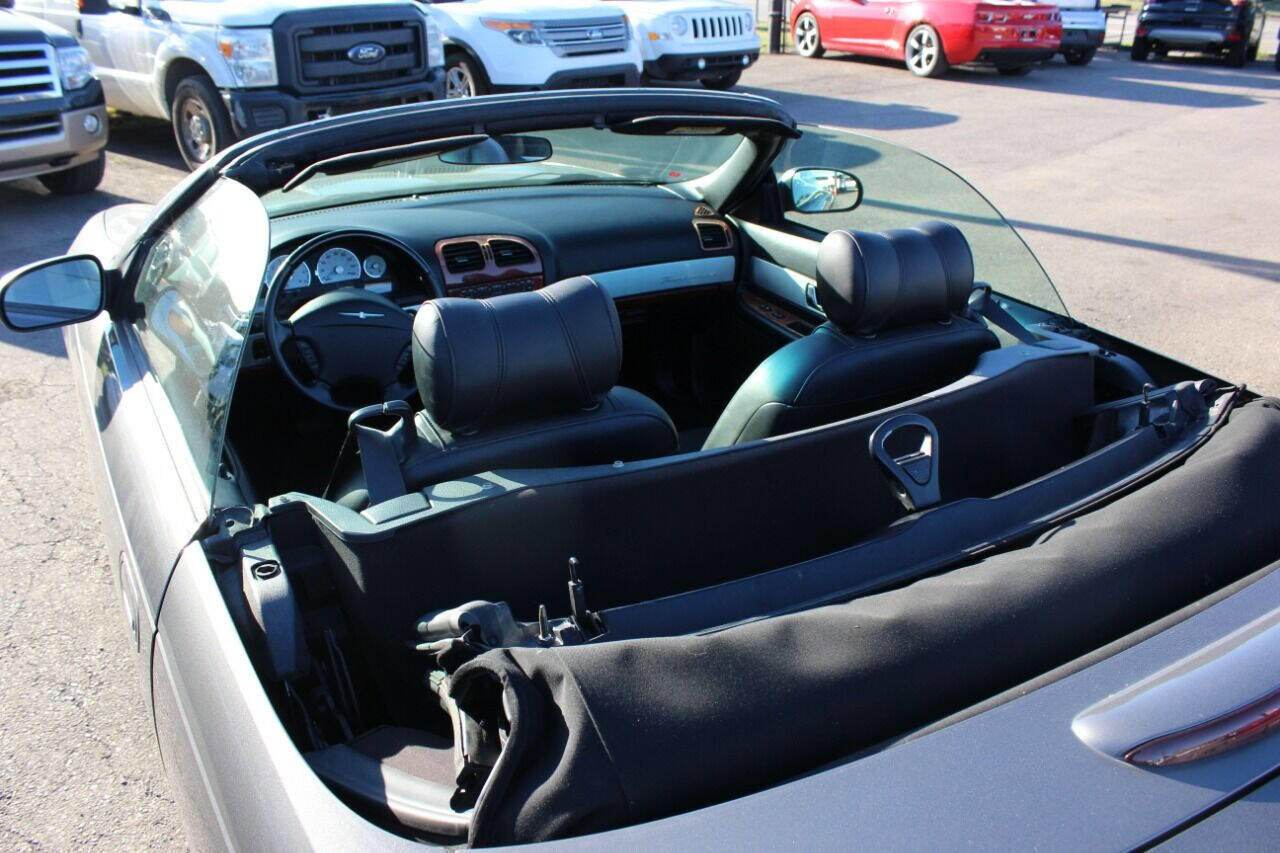 Used 2003 Ford Thunderbird image 16