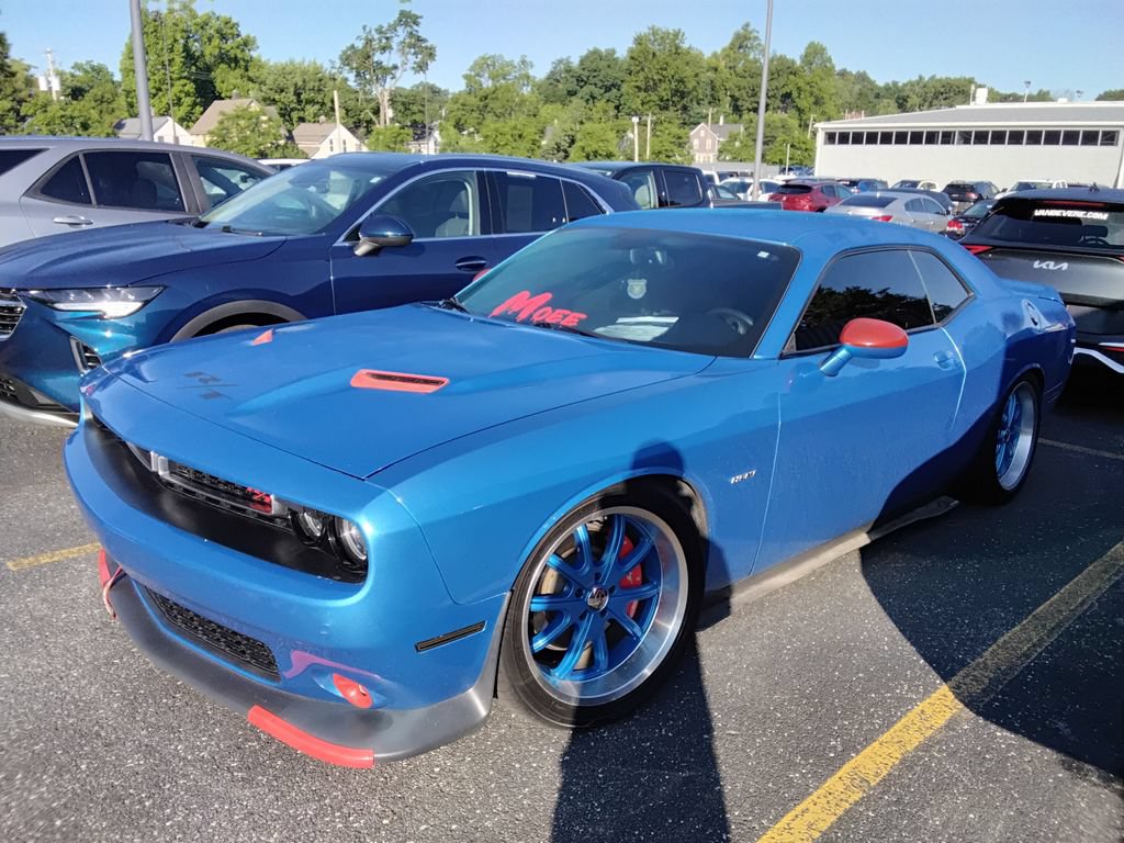 Used 2015 Dodge Challenger R/T w/ Quick Order Package 22B R/T RWD image 2