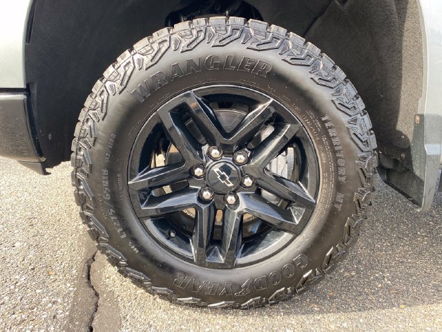 Certified 2025 Chevrolet Silverado 1500 Custom Trail Boss AWD/4WD image 21