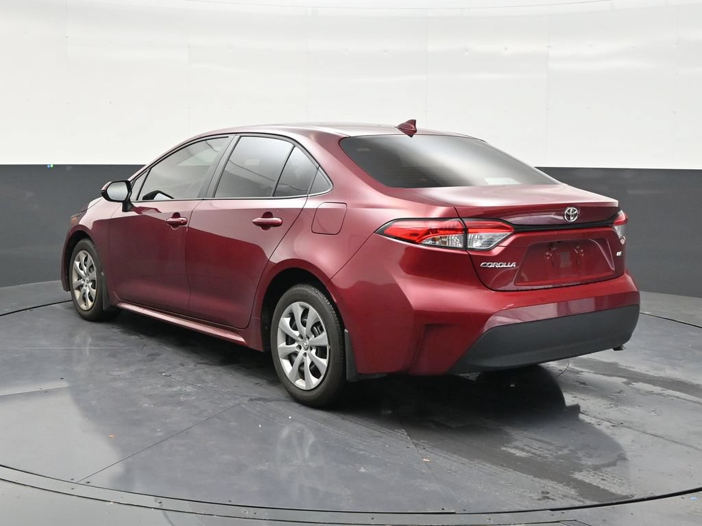 Used 2025 Toyota Corolla LE FWD image 3