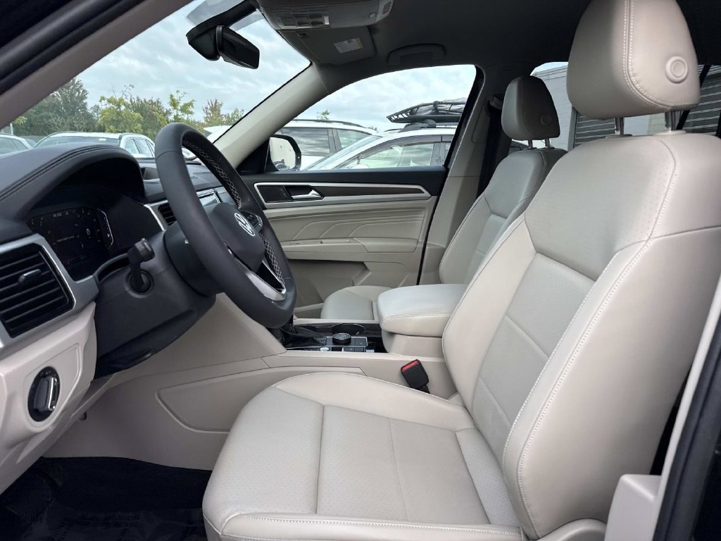Used 2023 Volkswagen Atlas SE AWD/4WD image 10