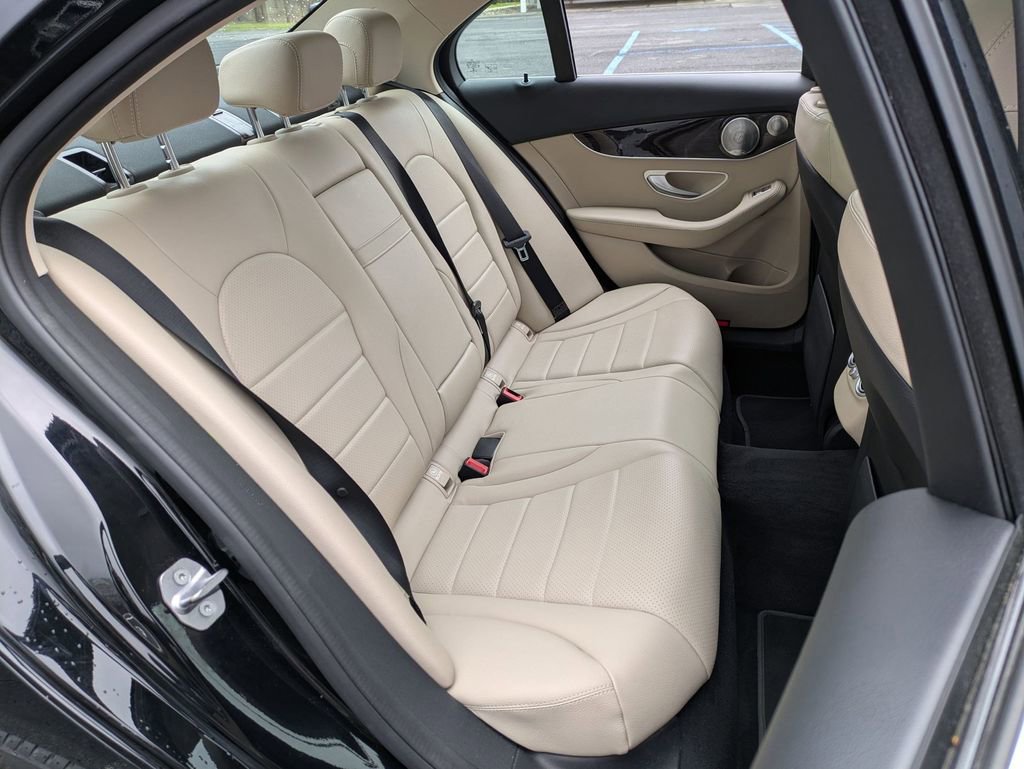 Used 2019 Mercedes-Benz C 300 4MATIC Sedan image 24