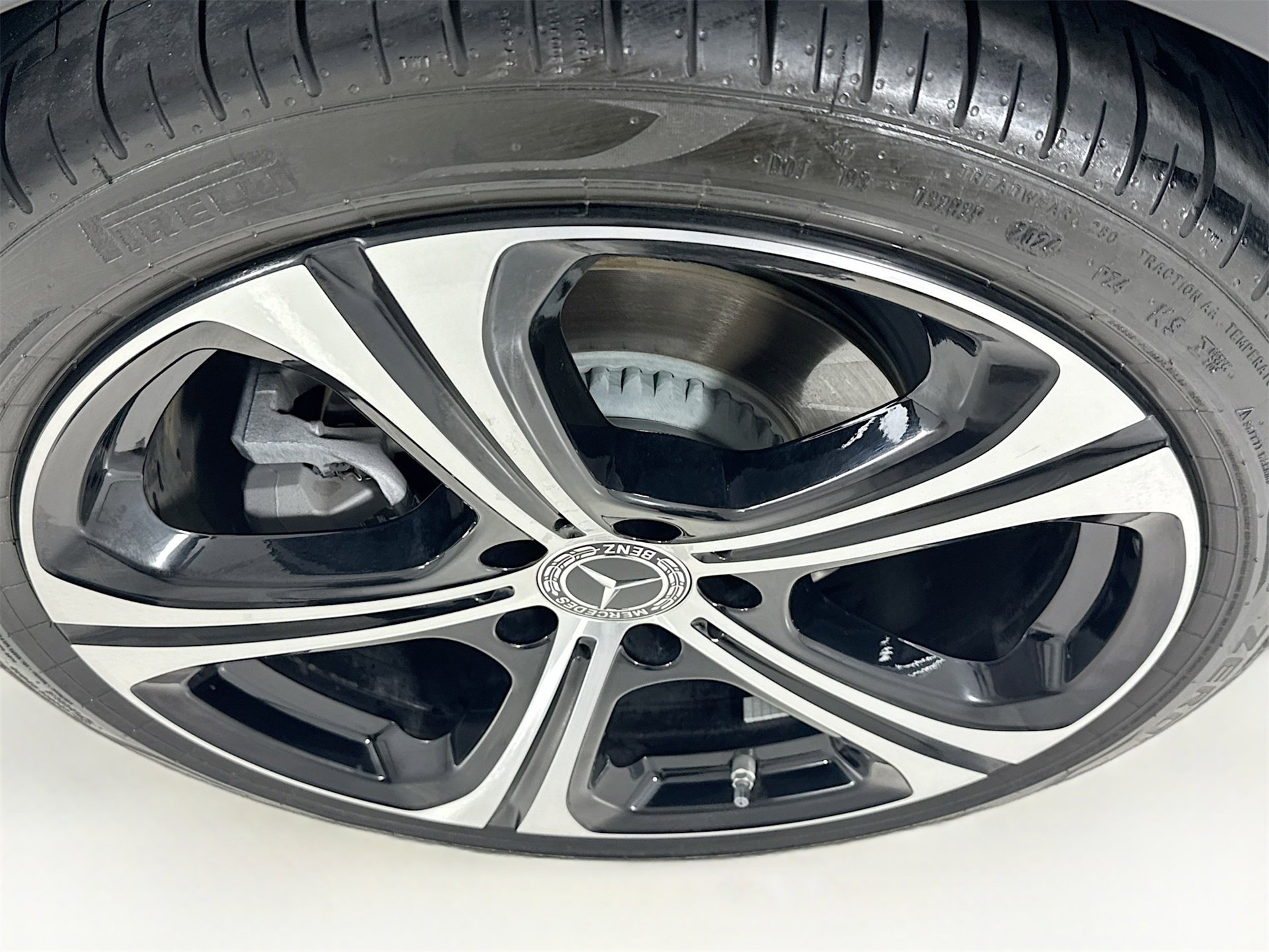 Certified 2025 Mercedes-Benz C 300 Sedan image 32