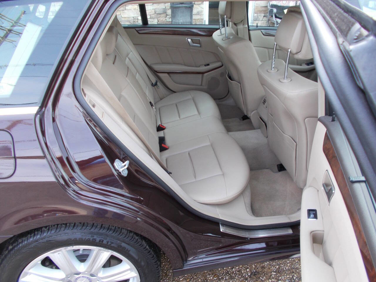 Used 2013 Mercedes-Benz E 350 4MATIC Wagon image 21