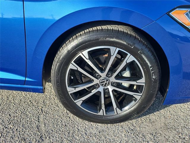 Used 2024 Volkswagen Jetta Sport image 24