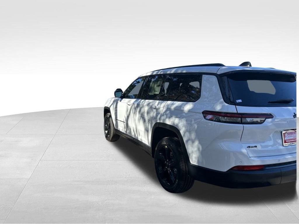 New 2025 Jeep Grand Cherokee L Altitude image 4