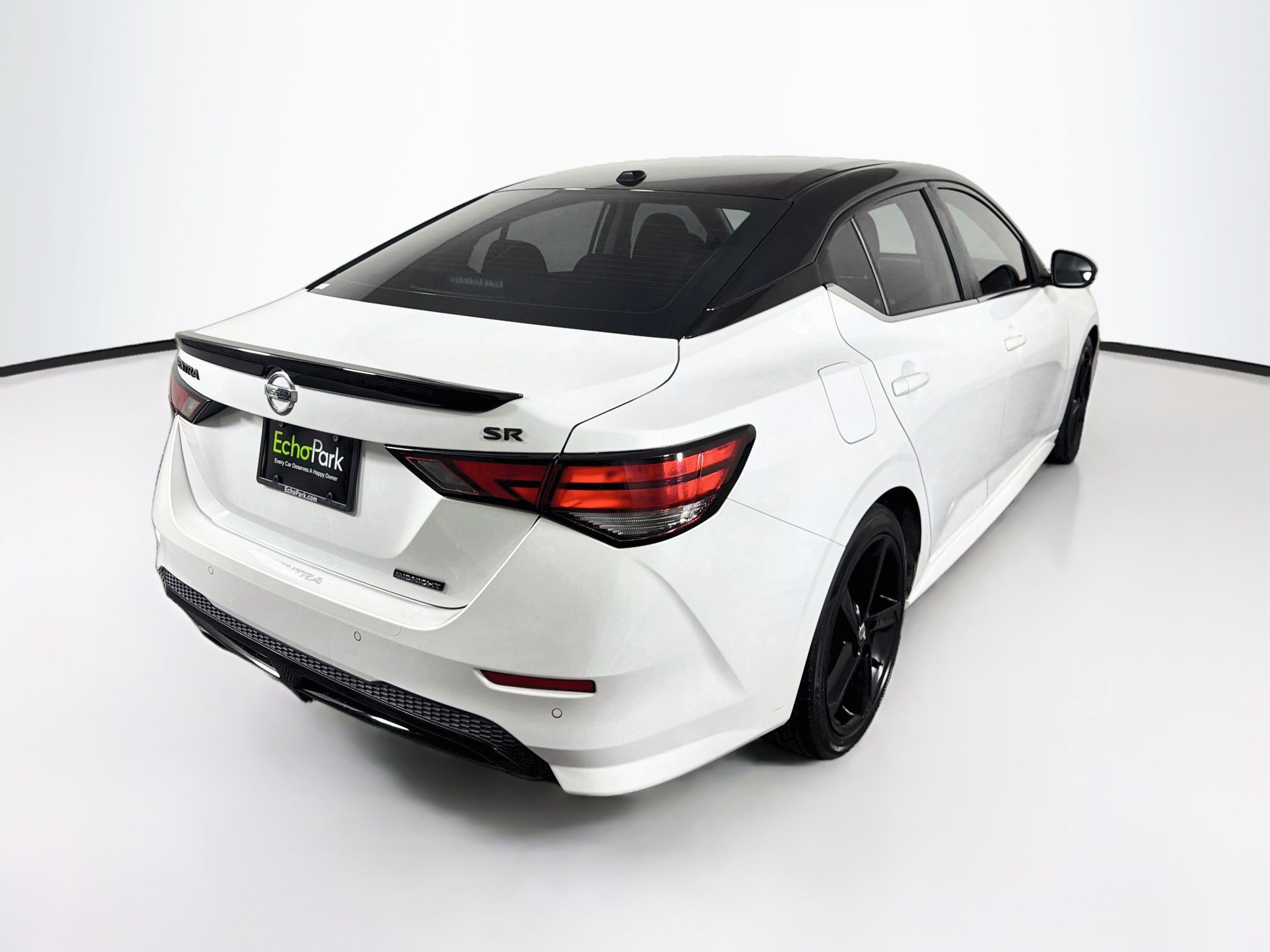 Used 2023 Nissan Sentra SR w/ Midnight Edition Package FWD image 9