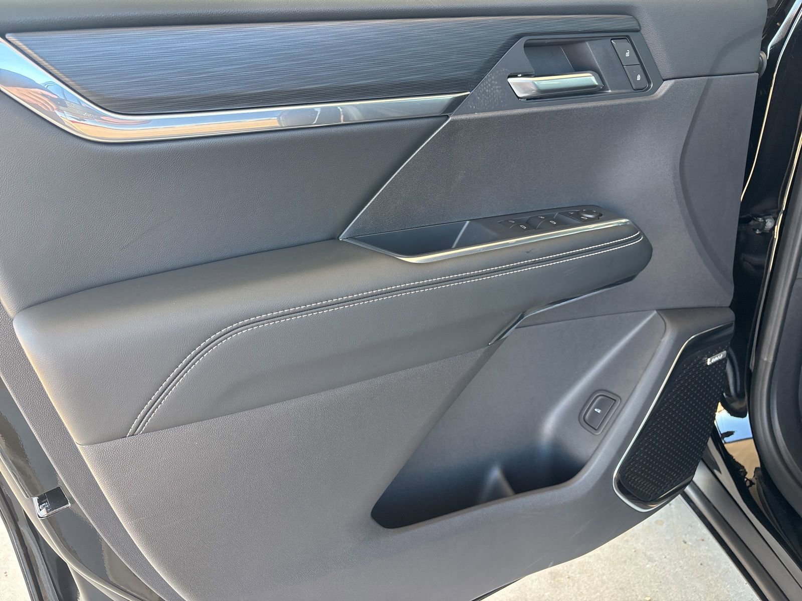 New 2026 GMC Acadia Elevation w/ Elevation Premium Package image 9