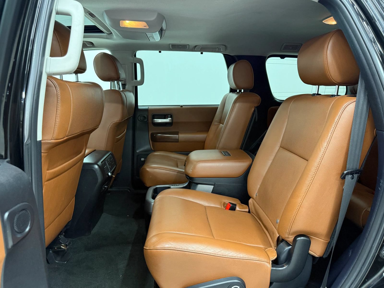 Used 2014 Toyota Sequoia Platinum AWD/4WD image 19