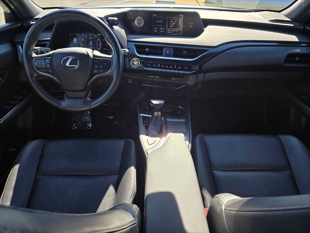 Used 2020 Lexus UX 200 w/ Premium Package FWD image 18