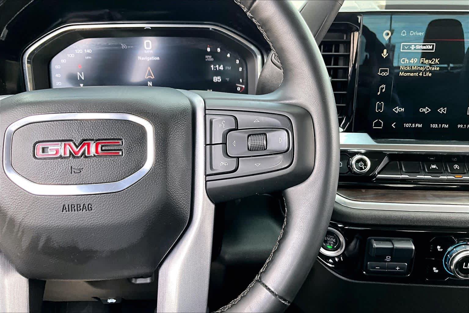 Used 2025 GMC Sierra 1500 SLT AWD/4WD image 25