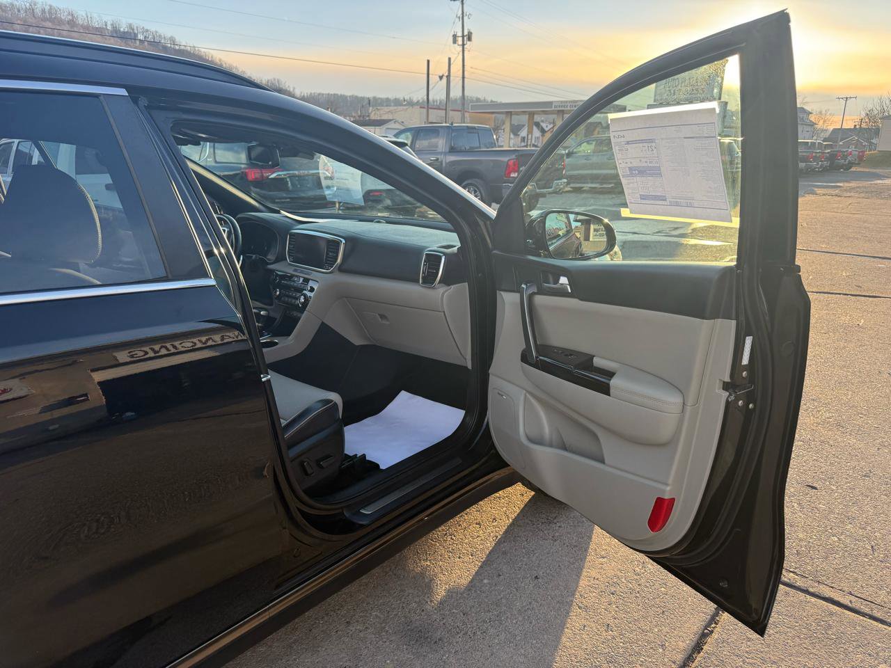 Used 2022 Kia Sportage SX image 52