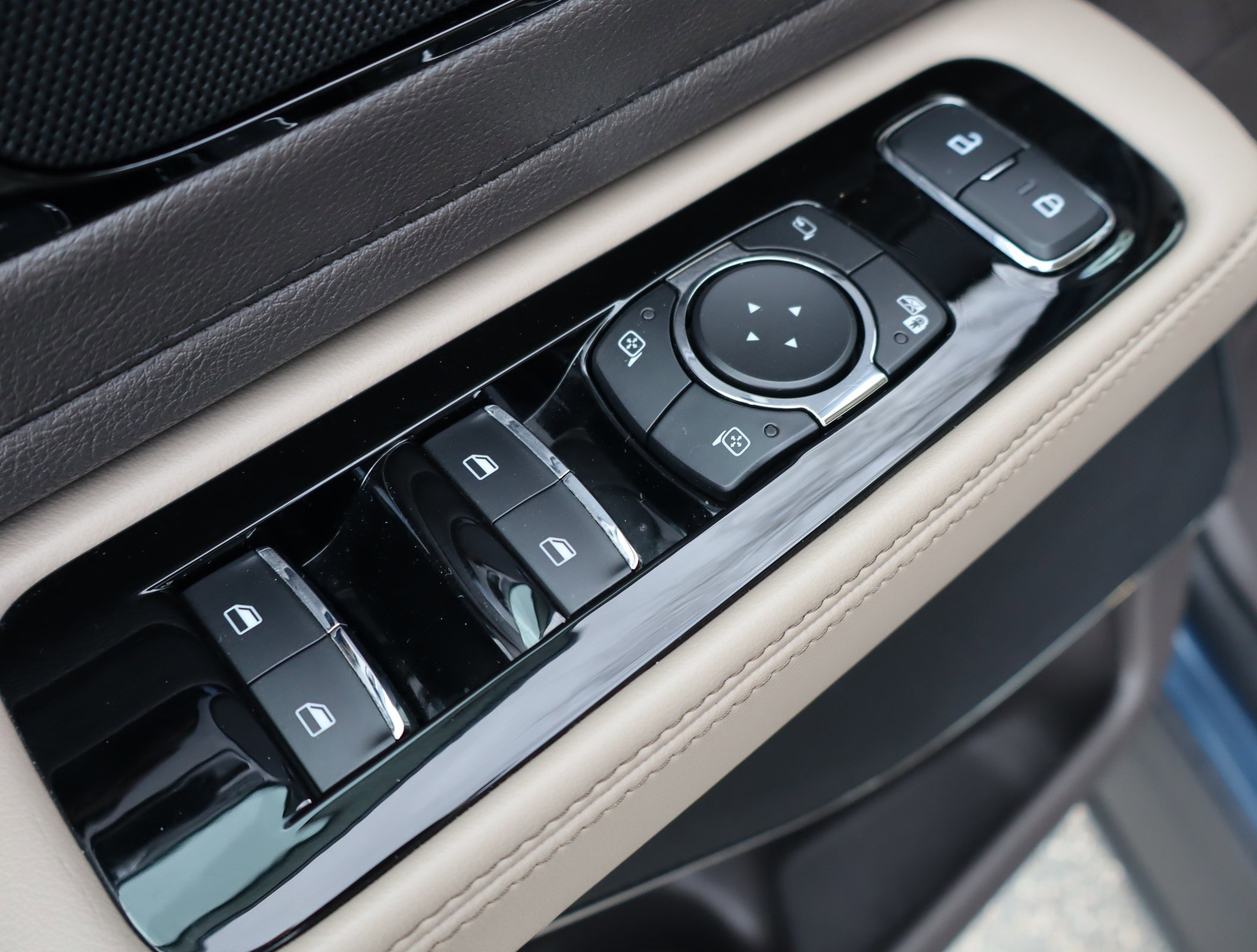 Used 2020 Lincoln Aviator Reserve image 14