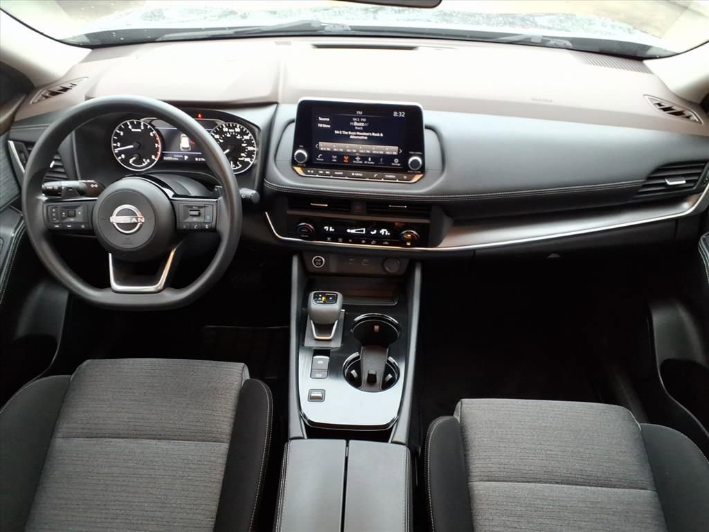 Used 2023 Nissan Rogue SV image 14