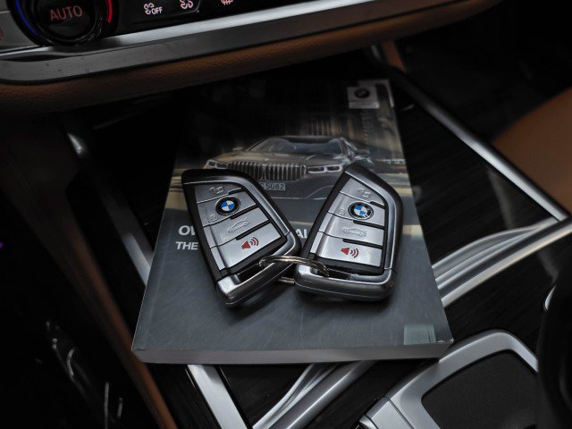 Used 2022 BMW 740i xDrive w/ Premium Package AWD/4WD image 48