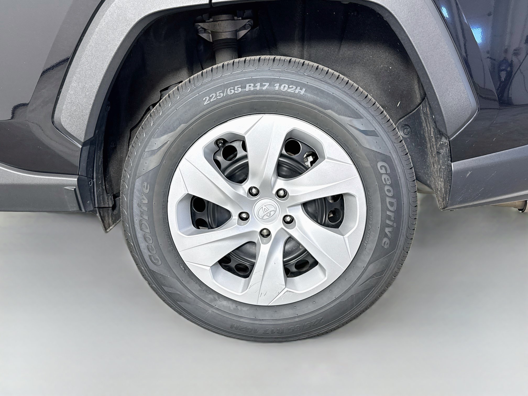 Certified 2025 Toyota RAV4 LE AWD/4WD image 30