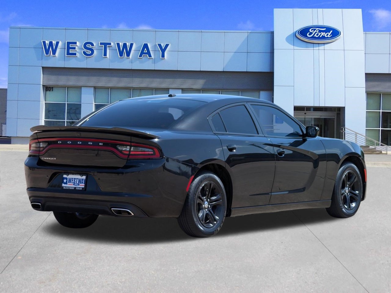 Used 2022 Dodge Charger SXT RWD image 3