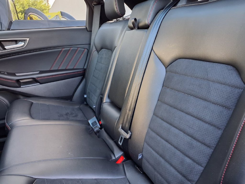Certified 2024 Ford Edge ST-Line AWD/4WD image 9