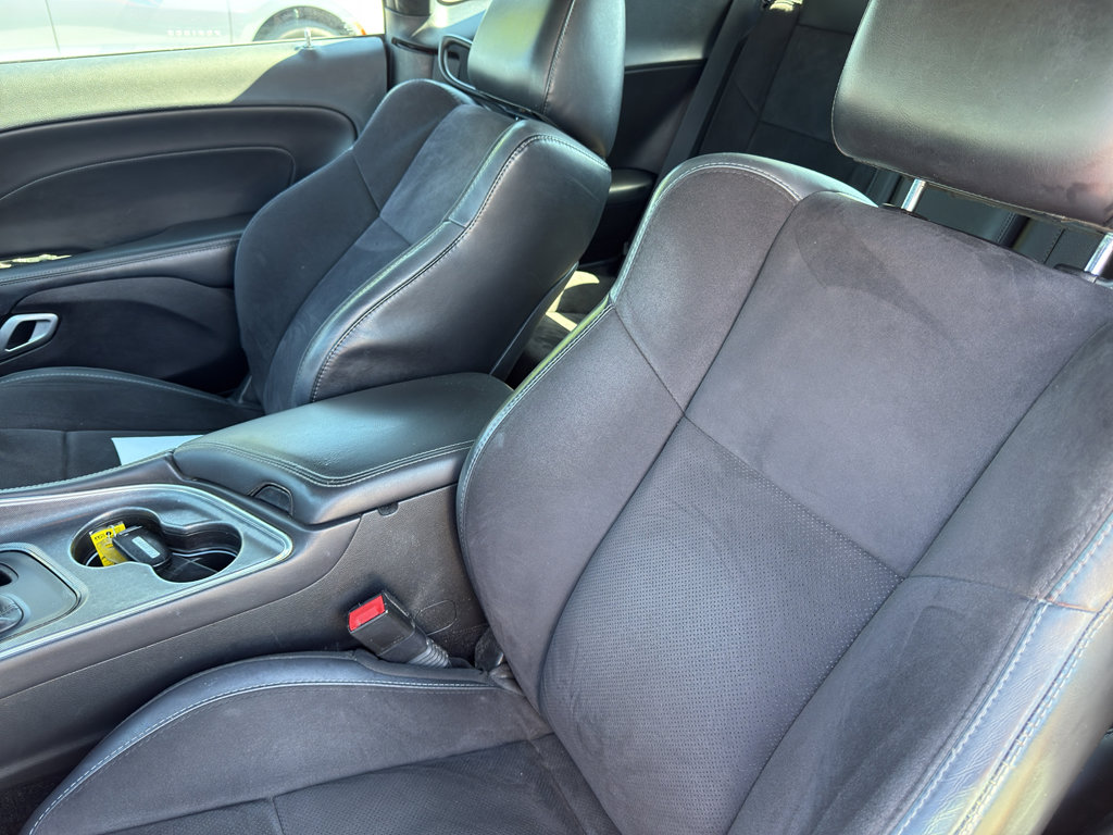 Used 2017 Dodge Challenger GT w/ Technology Group image 13