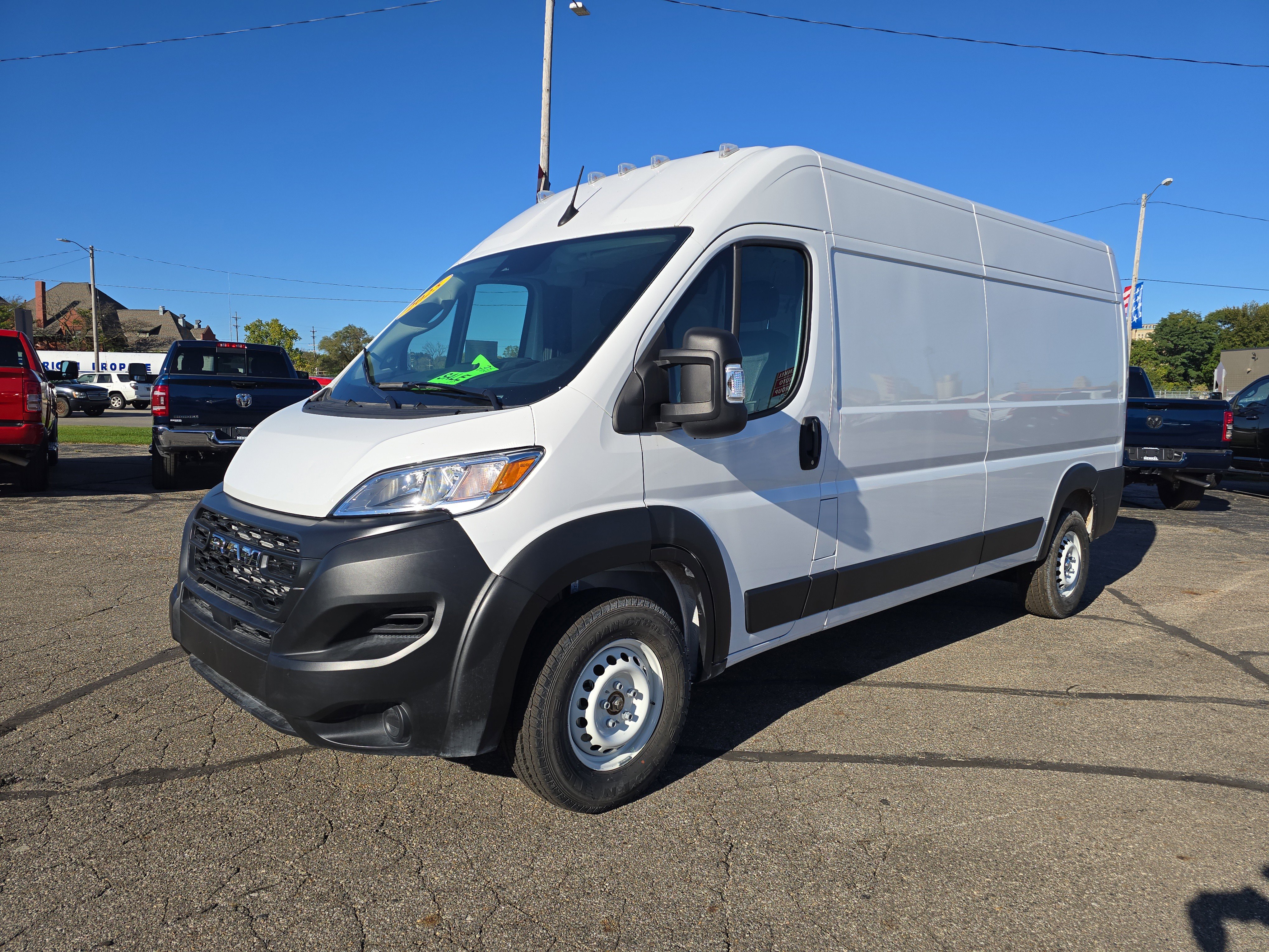 Used 2025 RAM ProMaster 2500 w/ Storage Group image 2