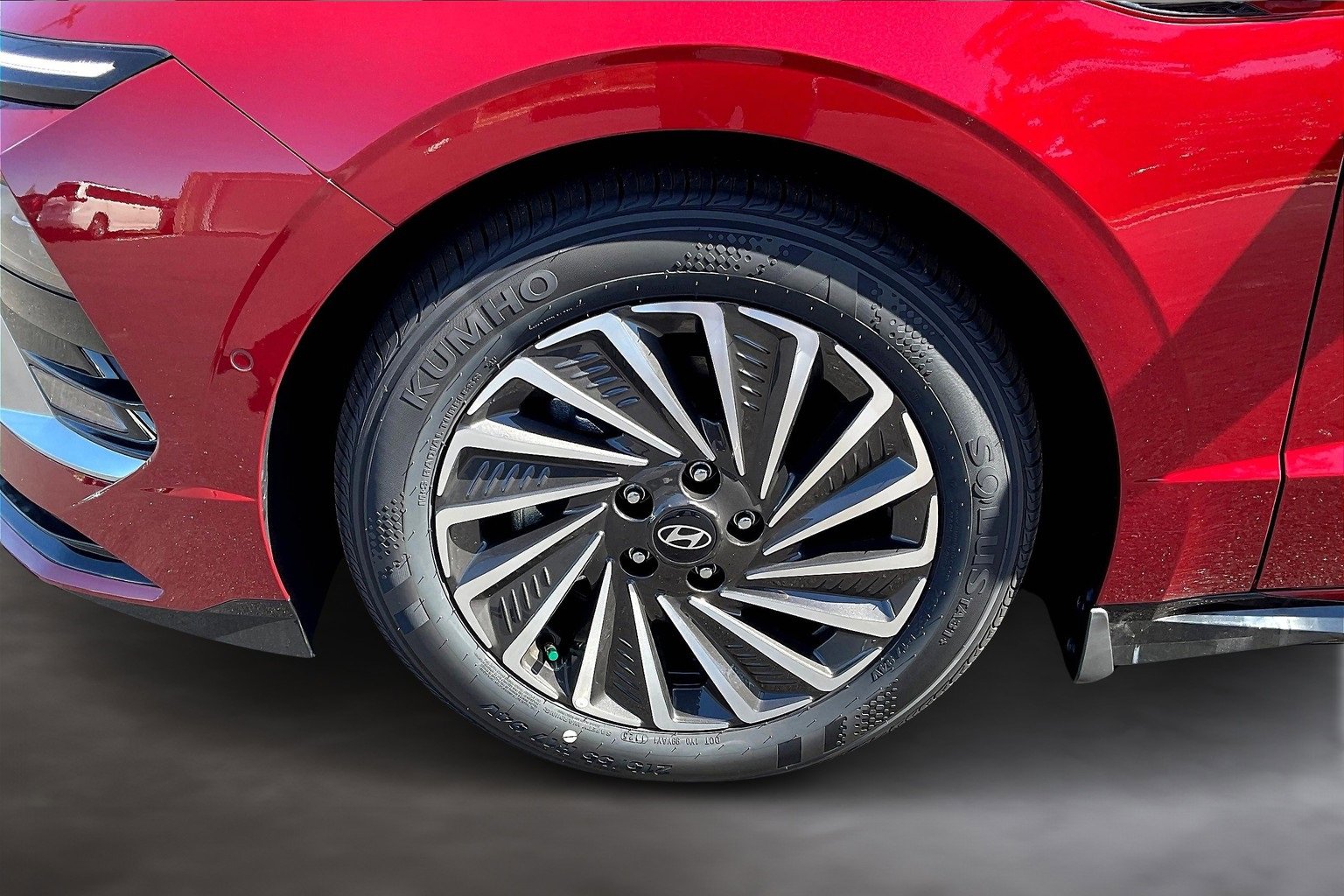 New 2025 Hyundai Sonata Limited image 13