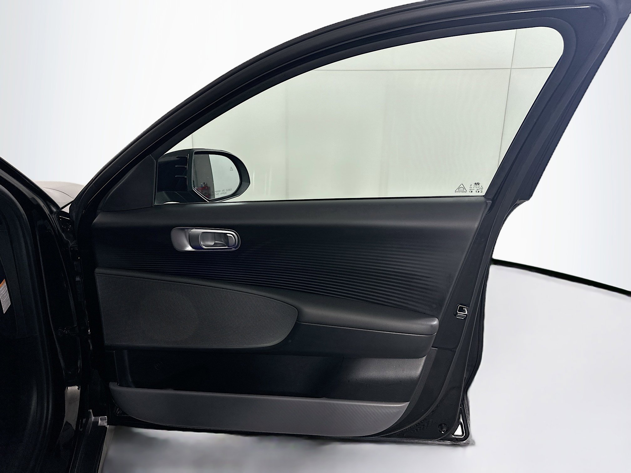 Used 2024 Hyundai Ioniq 6 SEL image 32