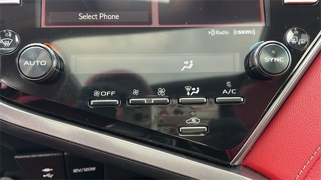 Used 2019 Toyota Camry XSE image 14