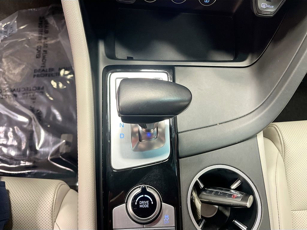 Used 2023 Genesis G70 2.0T image 17