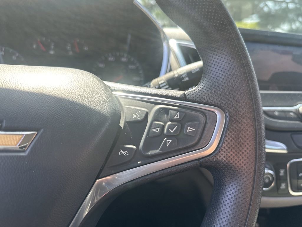 Used 2023 Chevrolet Equinox LS image 13