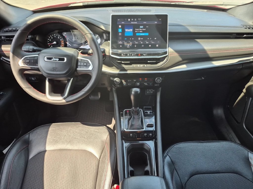 Used 2025 Jeep Compass Trailhawk AWD/4WD image 26