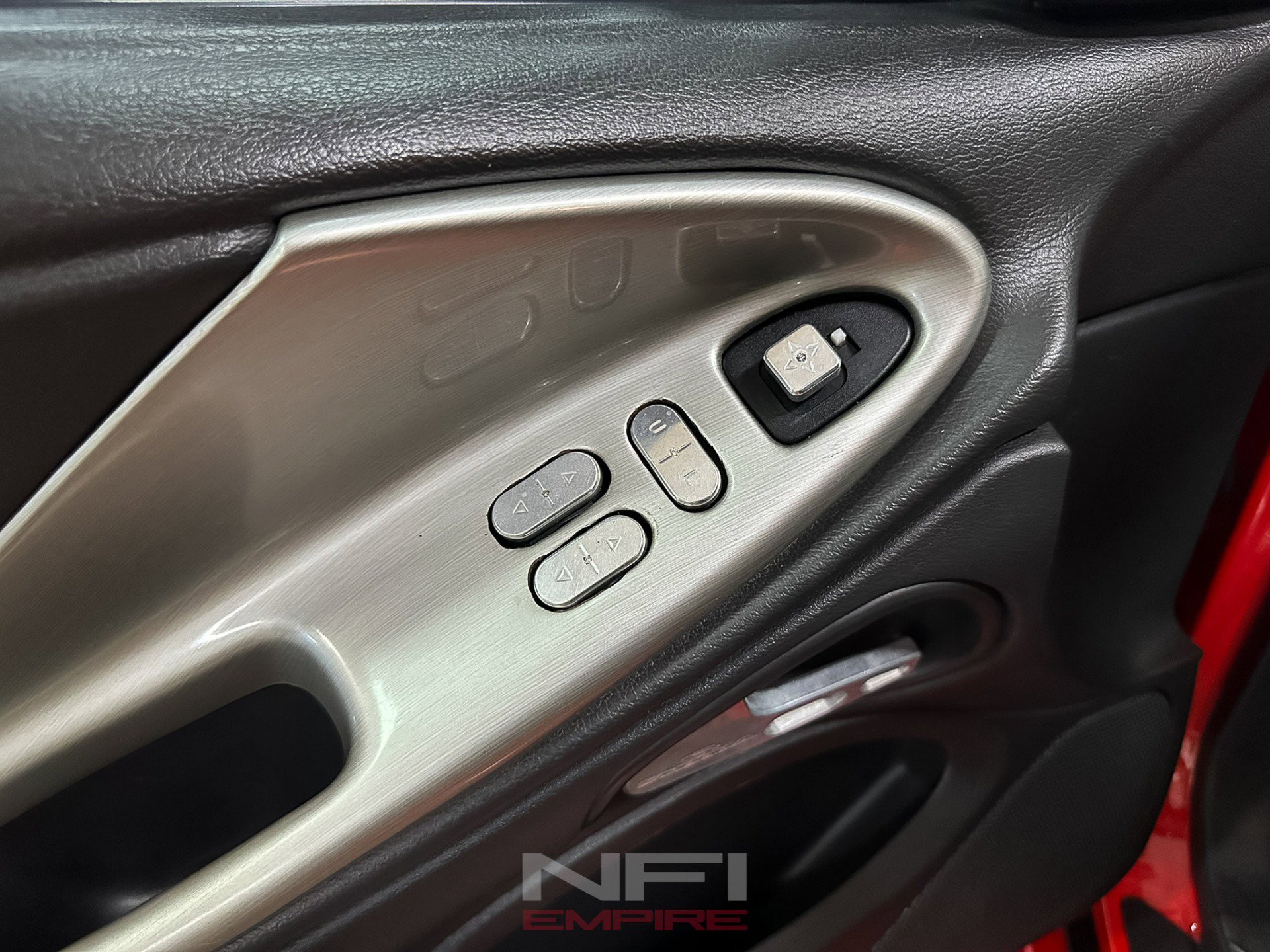 Used 2001 Ford Mustang Cobra image 34