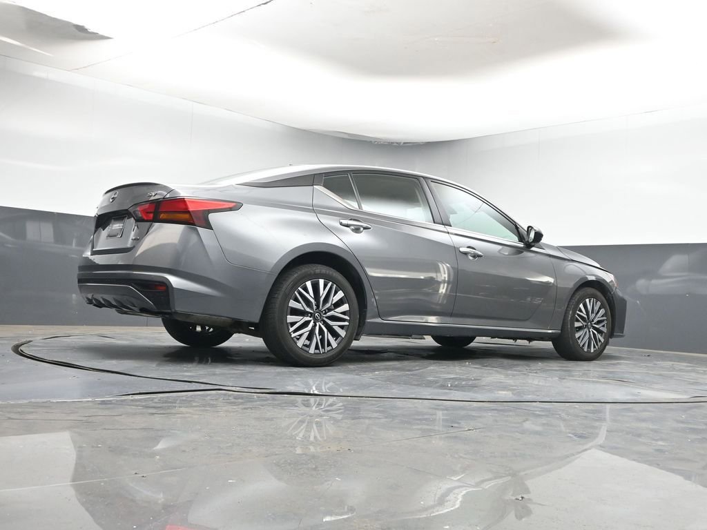 Used 2024 Nissan Altima 2.5 SV image 28