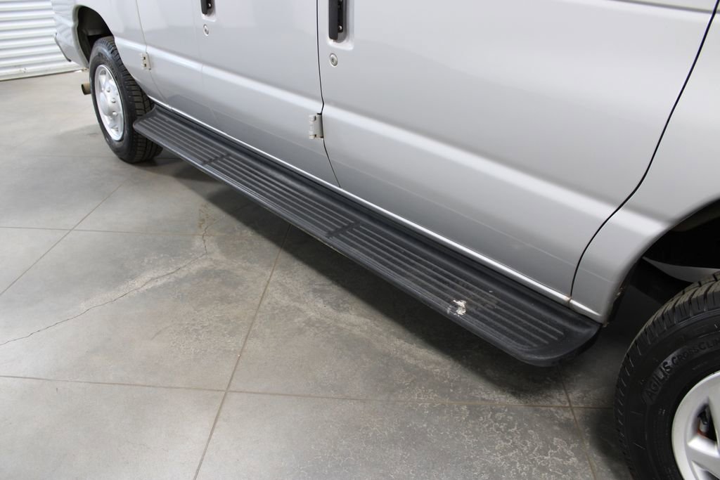 Used 2012 Ford E-350 and Econoline 350 XLT image 13