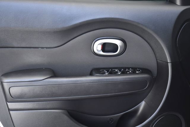 Used 2019 Kia Soul FWD image 19