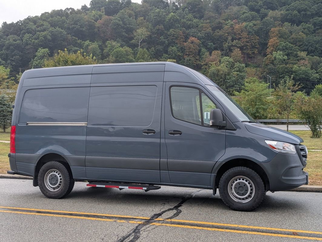 Used 2019 Mercedes-Benz Sprinter 144 image 3