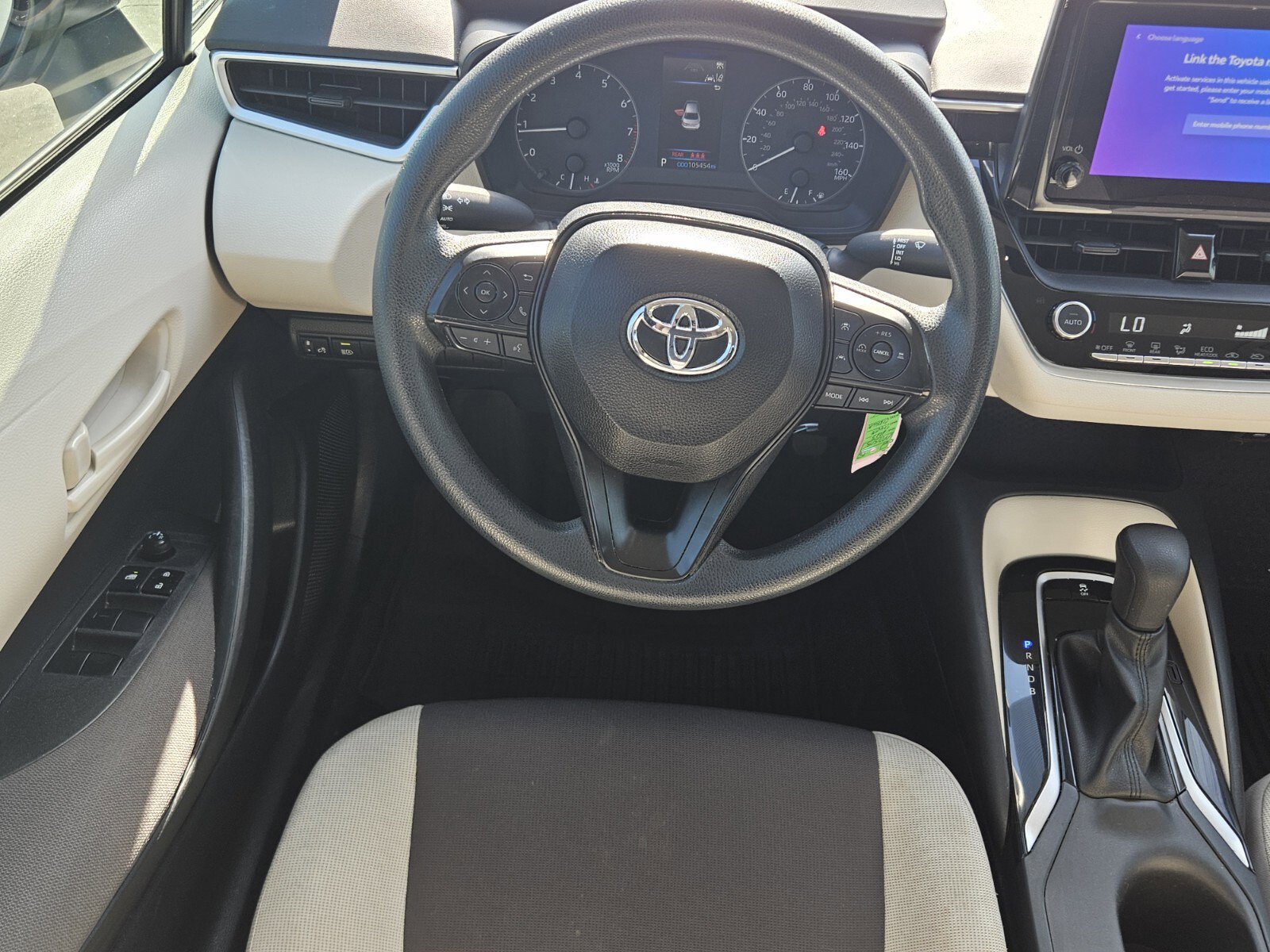 Used 2023 Toyota Corolla LE image 6