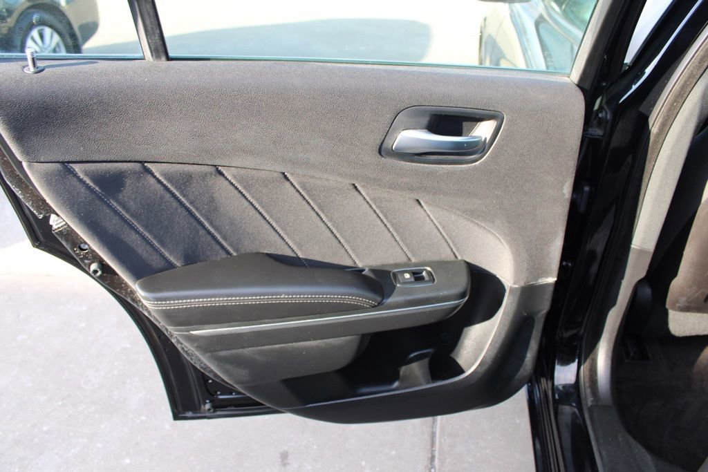 Used 2017 Dodge Charger R/T image 25