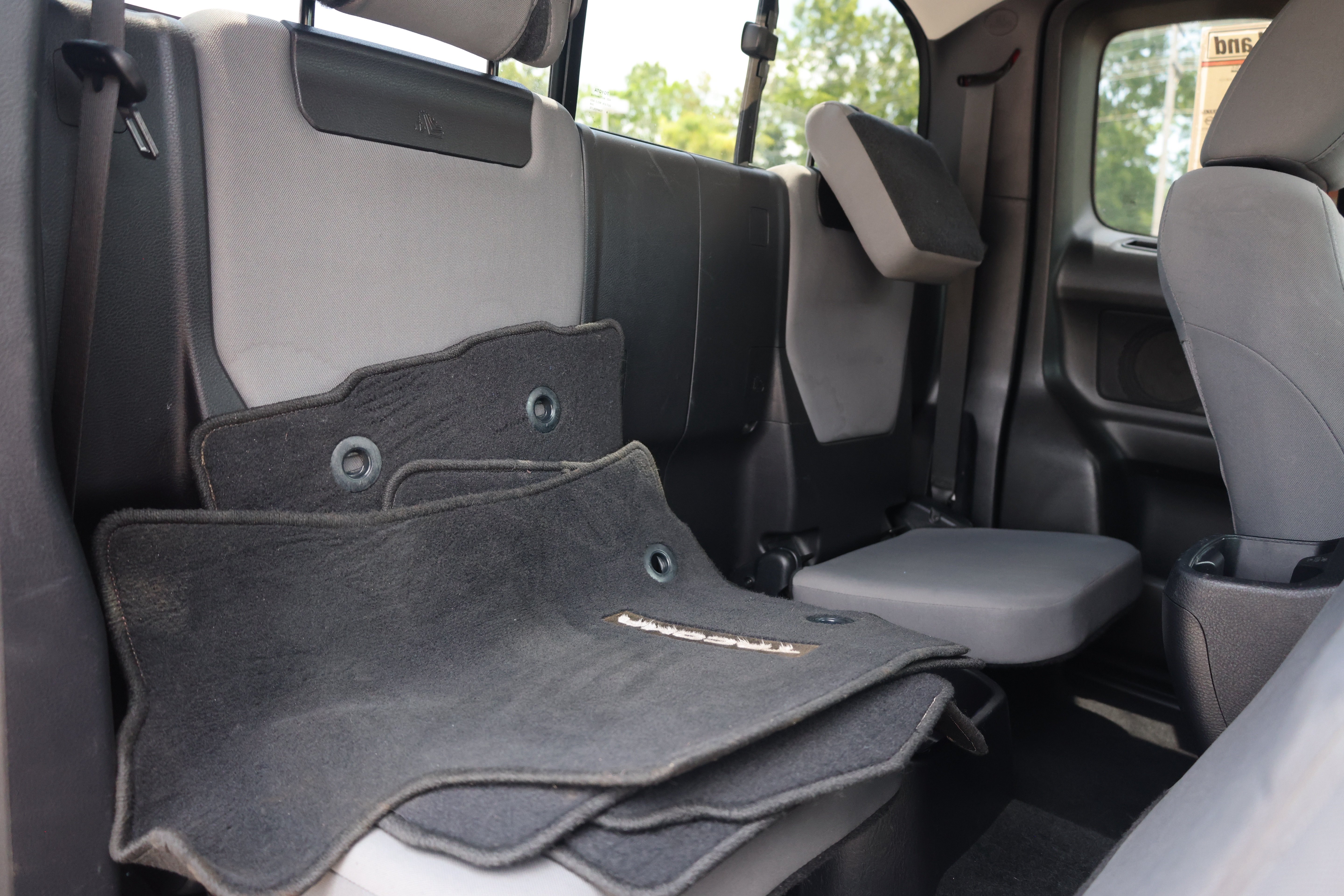 Used 2019 Toyota Tacoma SR5 RWD image 16