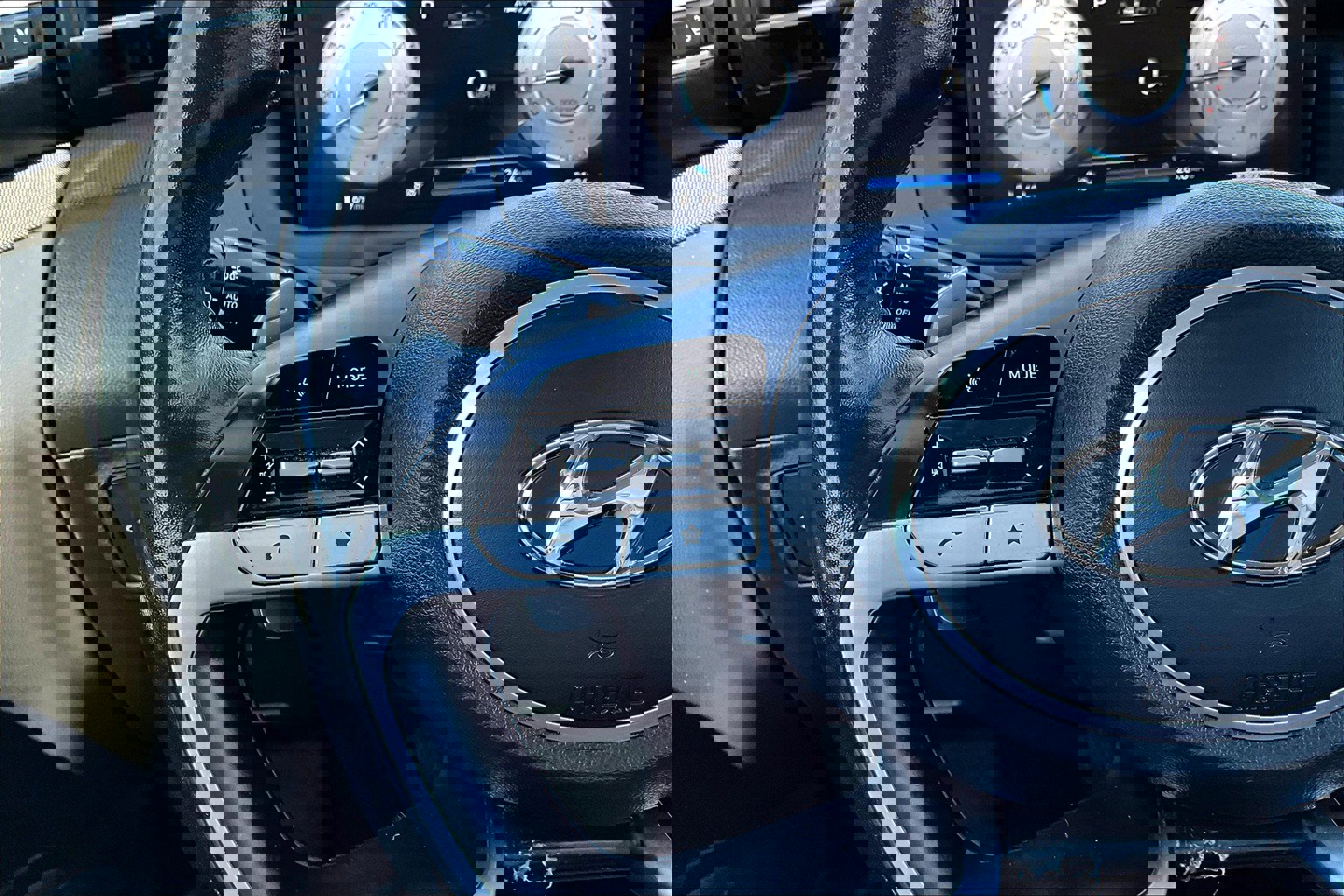 Used 2024 Hyundai Tucson Limited image 11