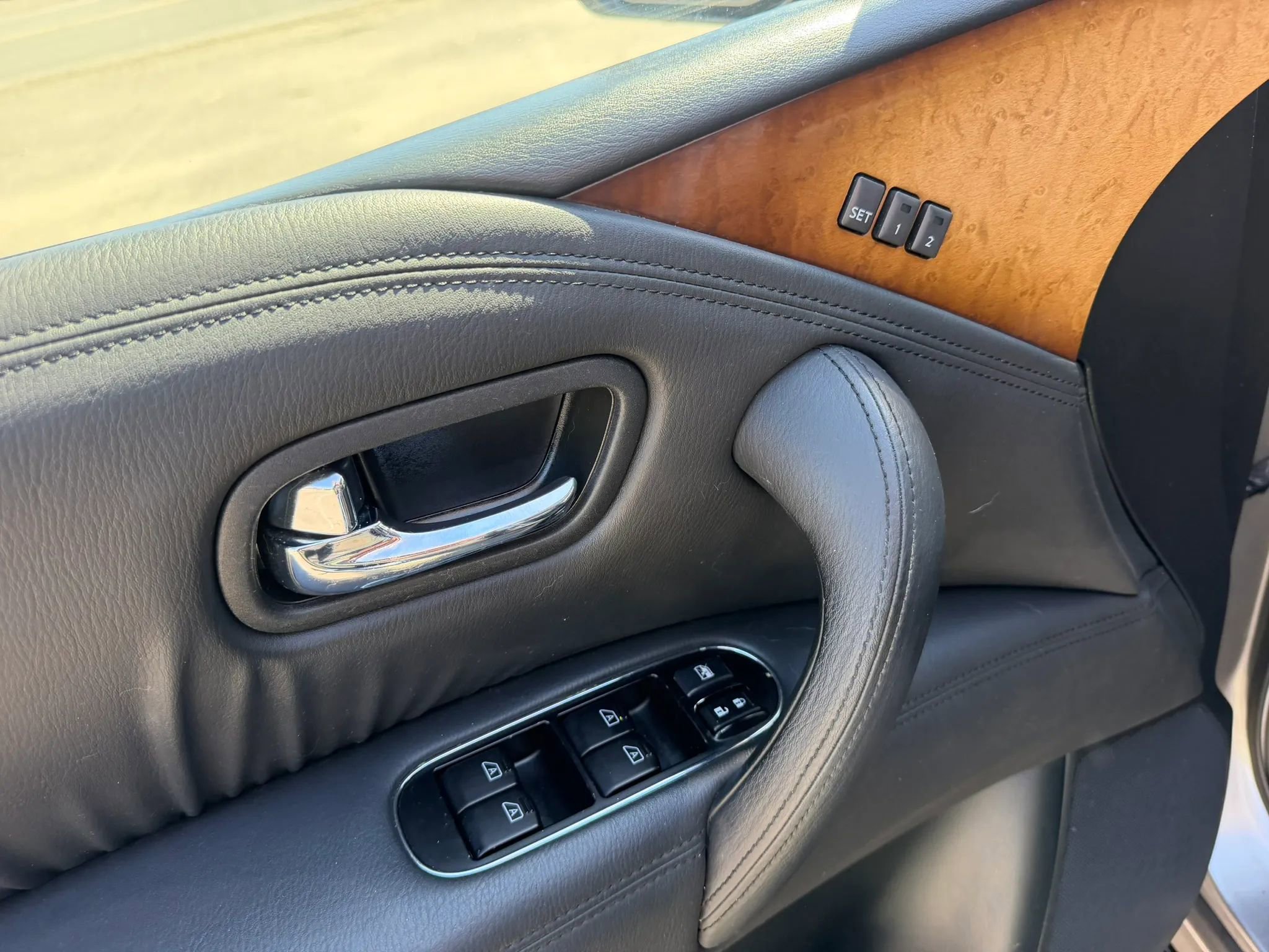 Used 2012 INFINITI QX56 4WD w/ Theater Pkg image 26