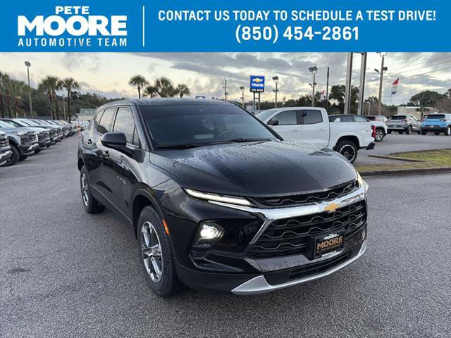Used 2023 Chevrolet Blazer LT image 1