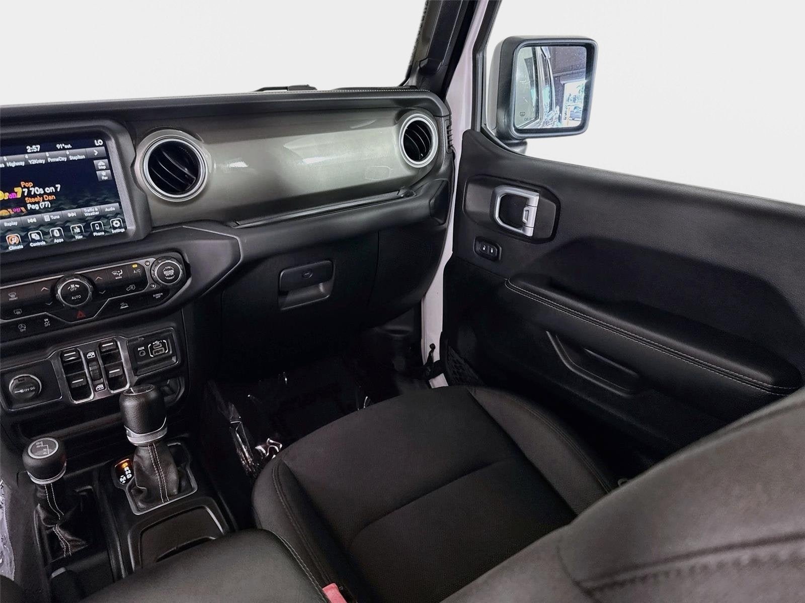 Used 2023 Jeep Gladiator Overland AWD/4WD image 24