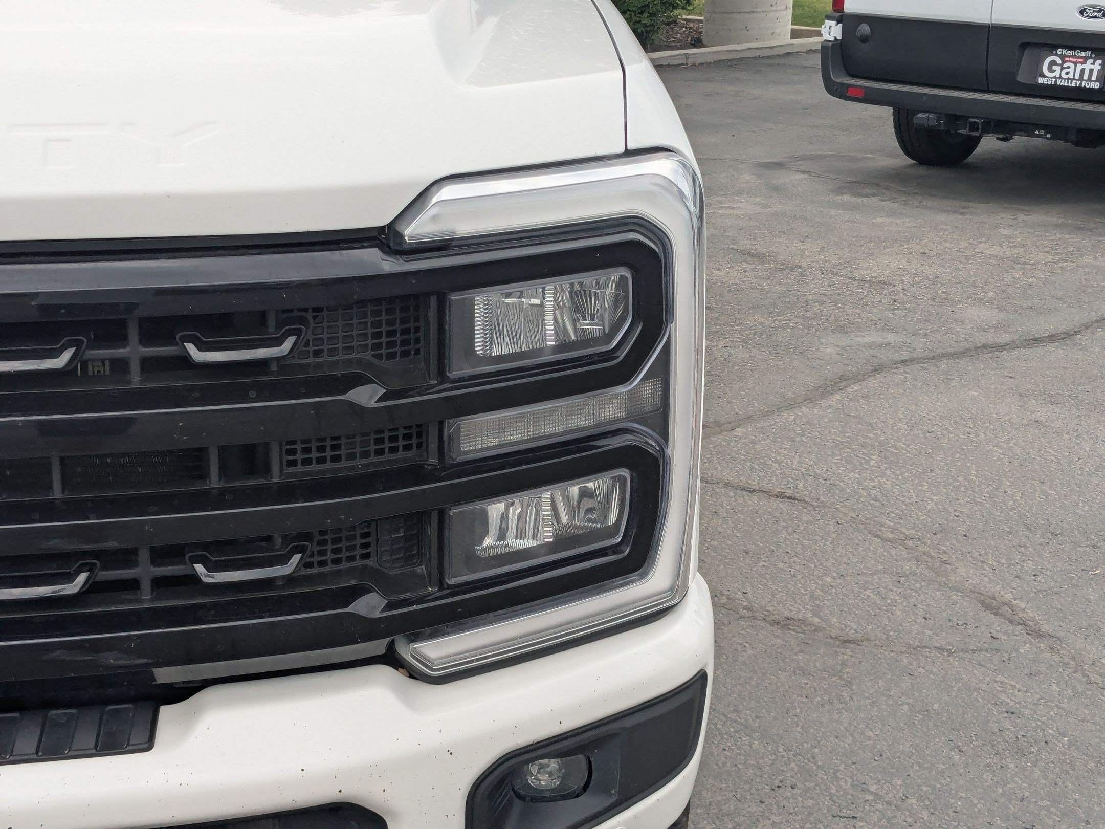 Used 2023 Ford F350 Lariat w/ Lariat Ultimate Package AWD/4WD image 13