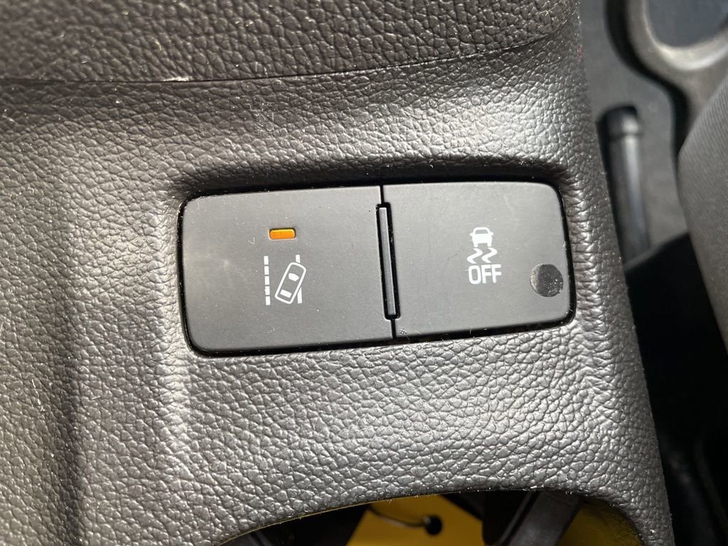 Used 2020 Chevrolet Sonic LT image 19